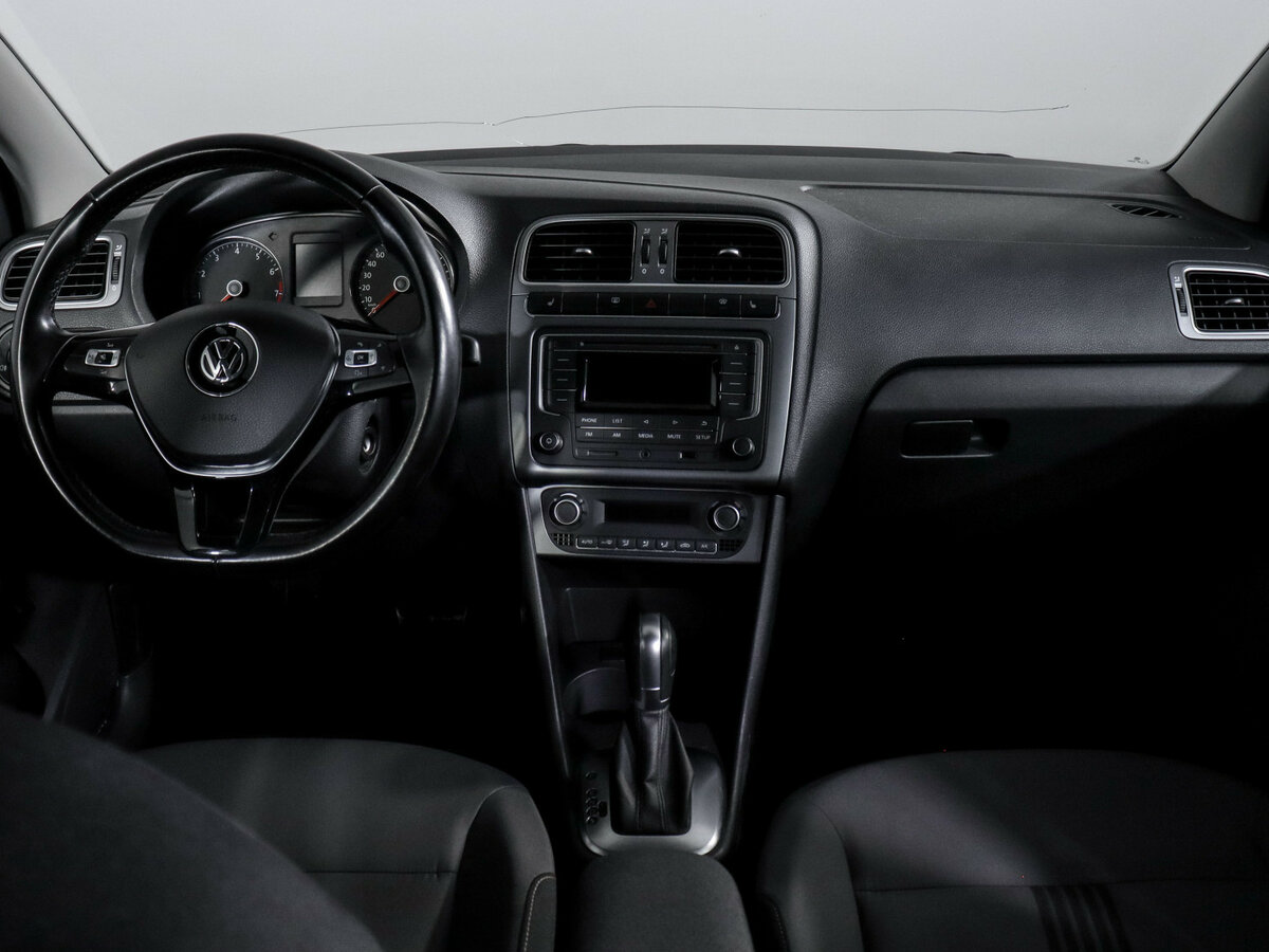 Volkswagen Polo V Рестайлинг, 2016 Фото №10