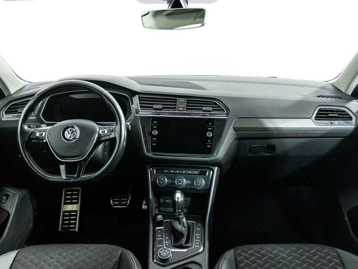 Volkswagen Tiguan, 2018 Фото №13