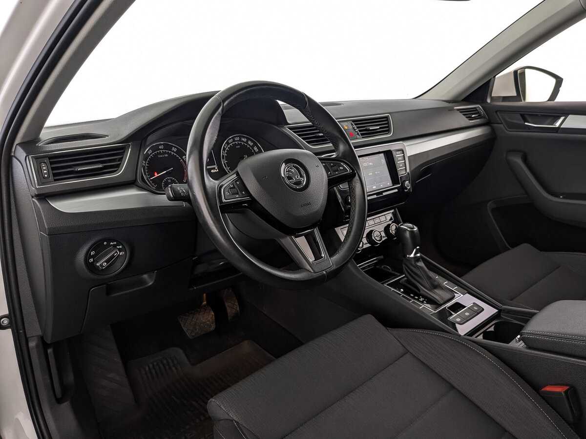 Skoda Superb, 2017 Фото №13