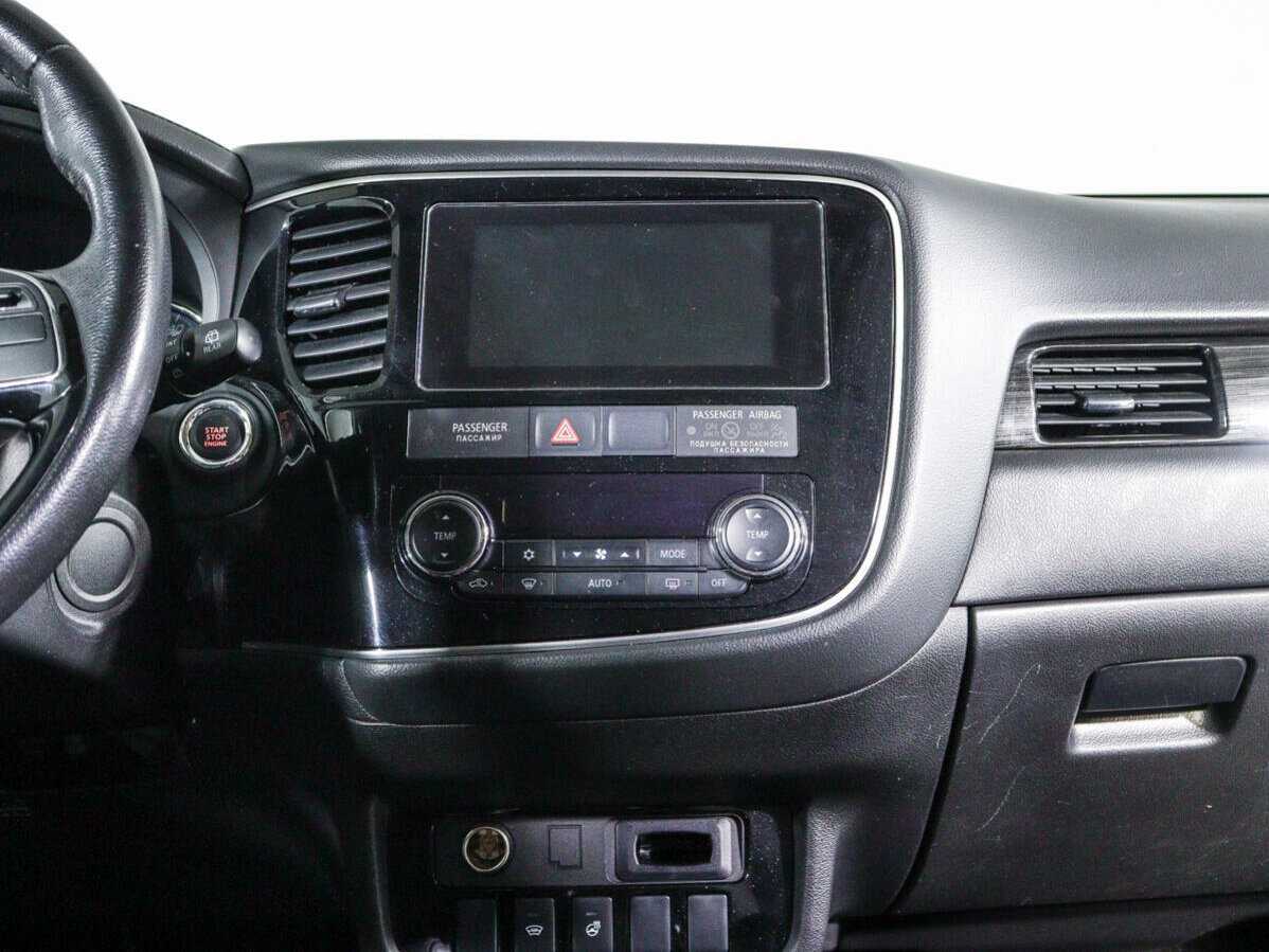 Mitsubishi Outlander, 2018 Фото №12