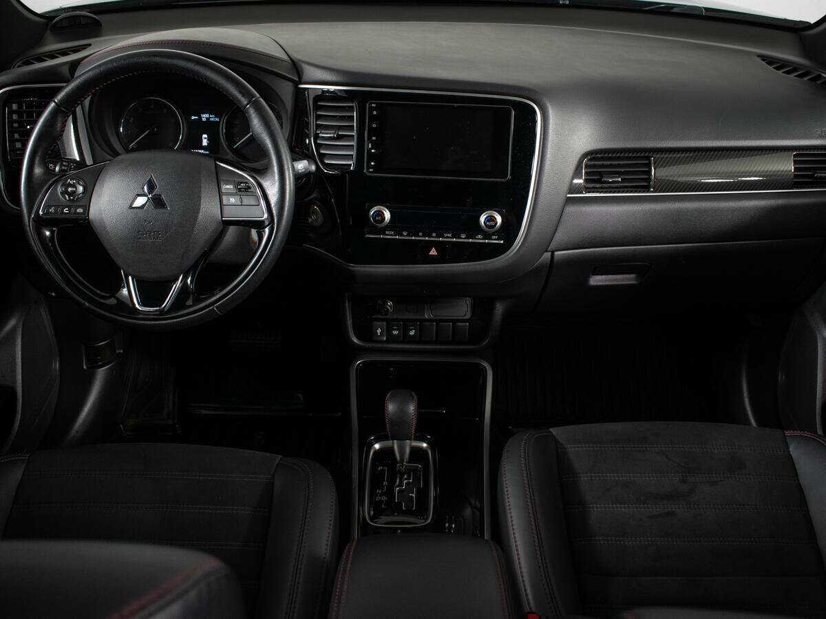 Mitsubishi Outlander, 2021 Фото №9