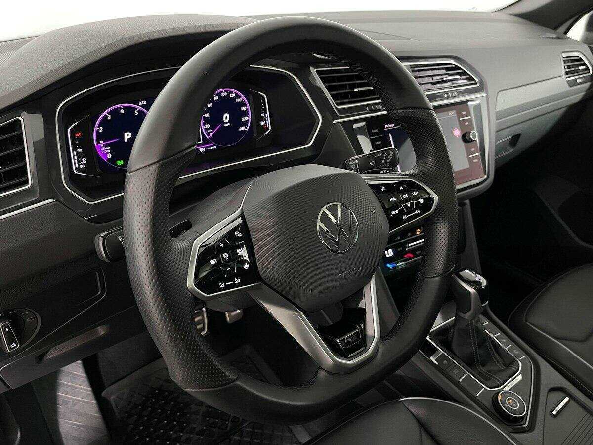 Volkswagen Tiguan, 2021 Фото №16