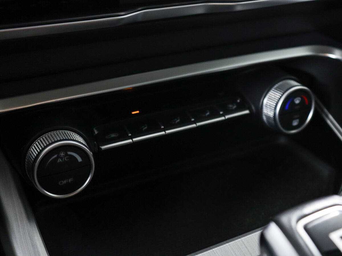 Geely Coolray, 2021 Фото №17