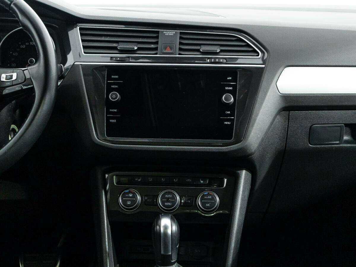 Volkswagen Tiguan, 2020 Фото №14