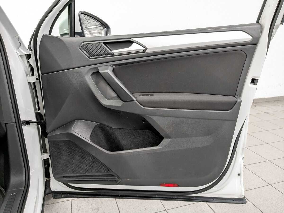 Volkswagen Tiguan, 2021 Фото №24