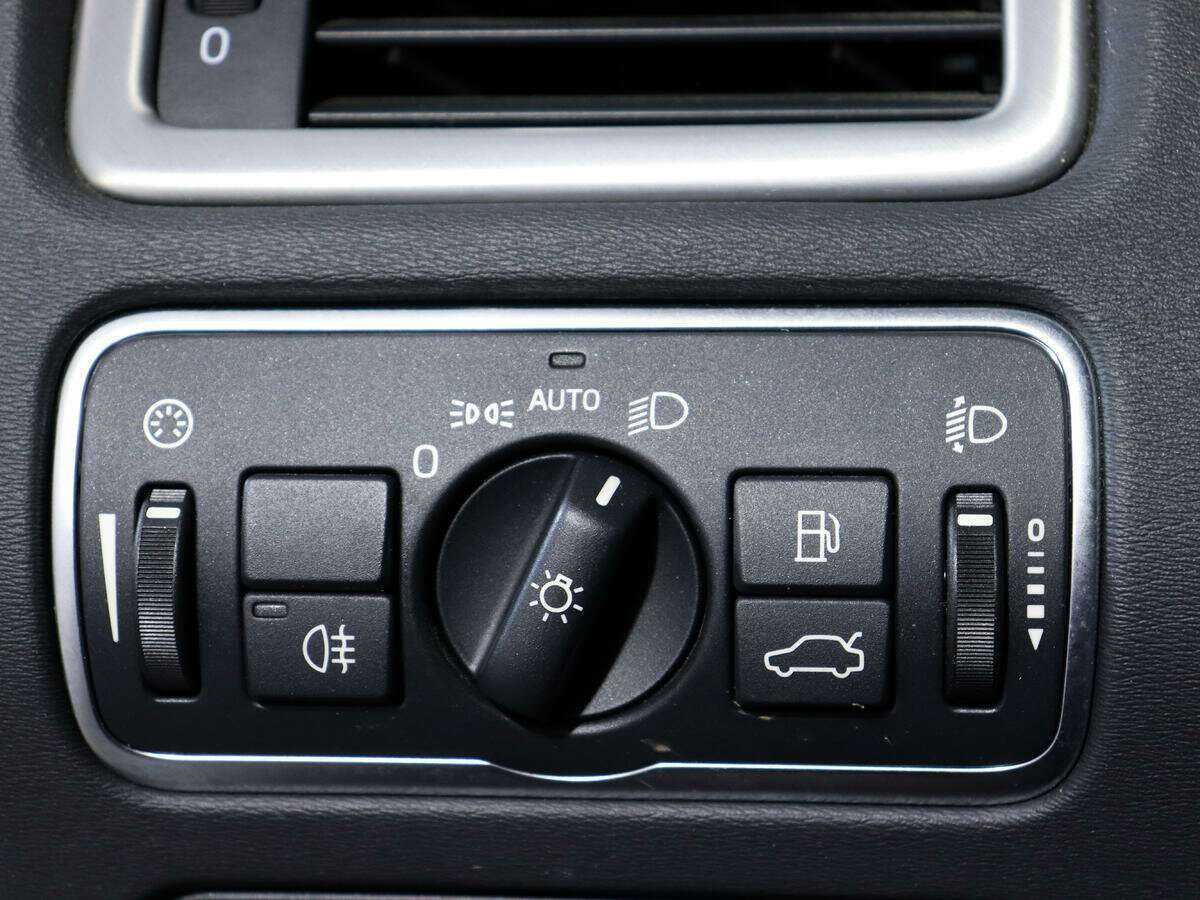 Volvo XC70, 2014 Фото №14