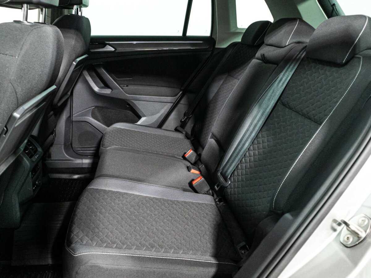 Volkswagen Tiguan, 2018 Фото №10