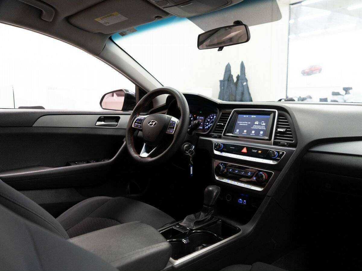 Hyundai Sonata, 2018 Фото №16