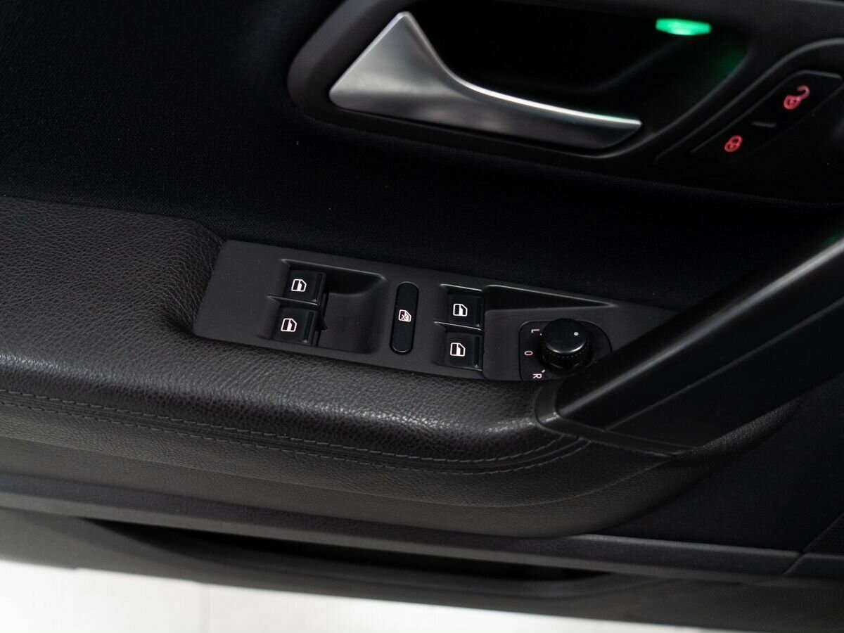 Volkswagen Passat CC, 2012 Фото №14