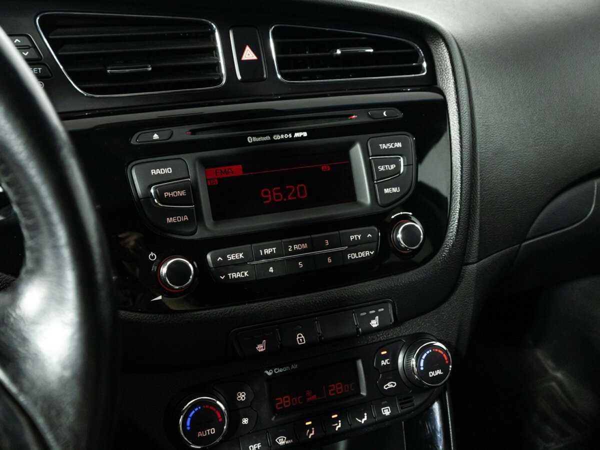 Kia Ceed, 2015 Фото №16