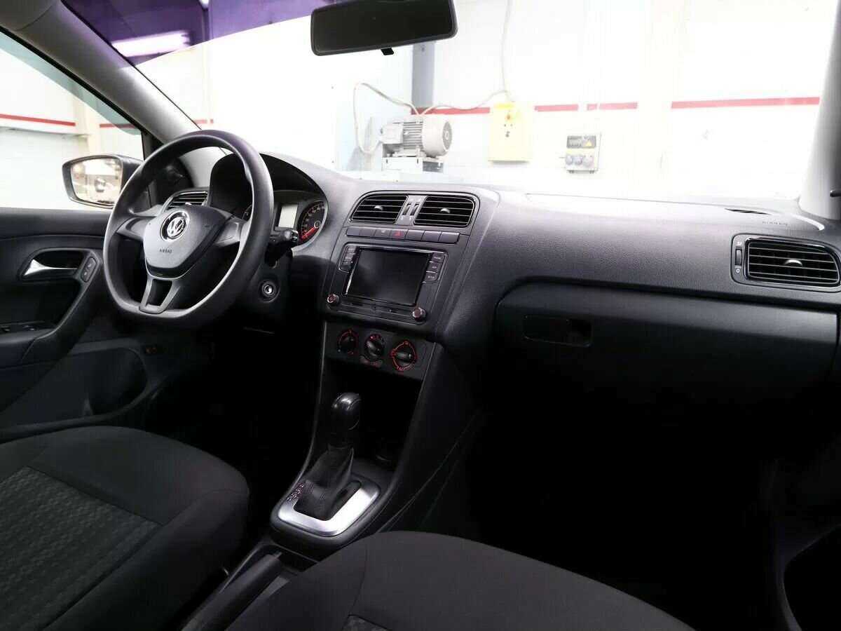 Volkswagen Polo, 2018 Фото №8