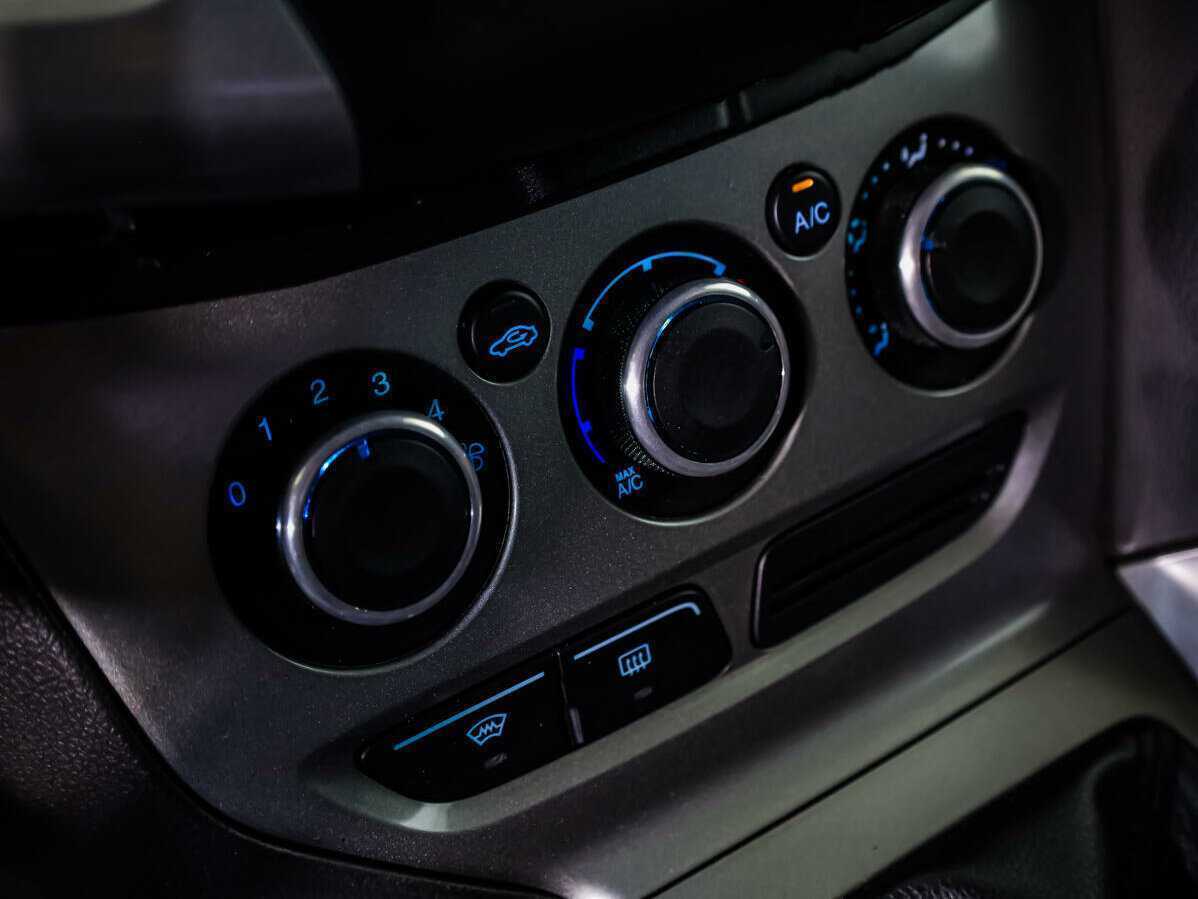 Ford Focus, 2013 Фото №14