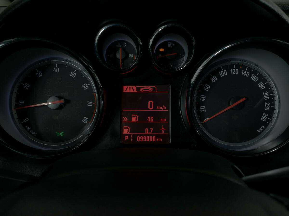 Opel Astra GTC, 2013 Фото №13