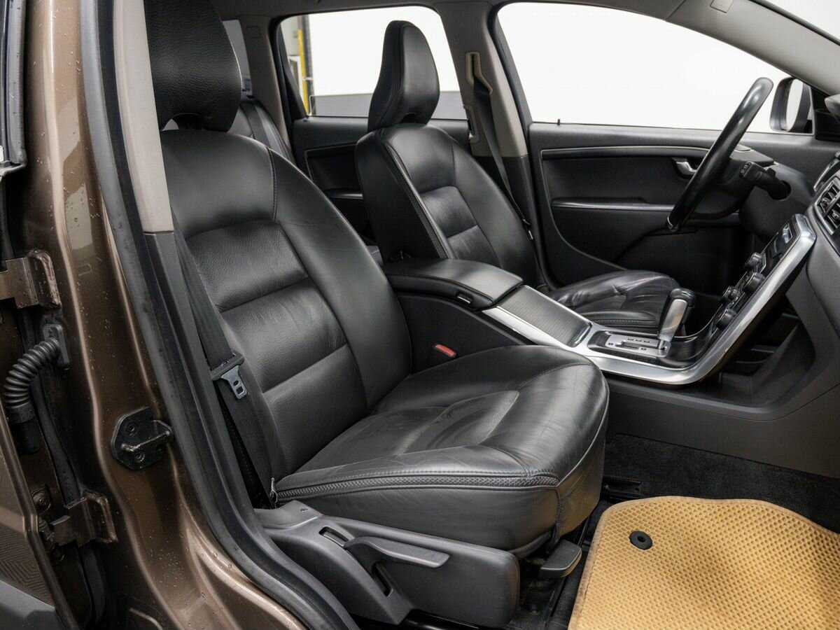 Volvo XC70, 2012 Фото №8