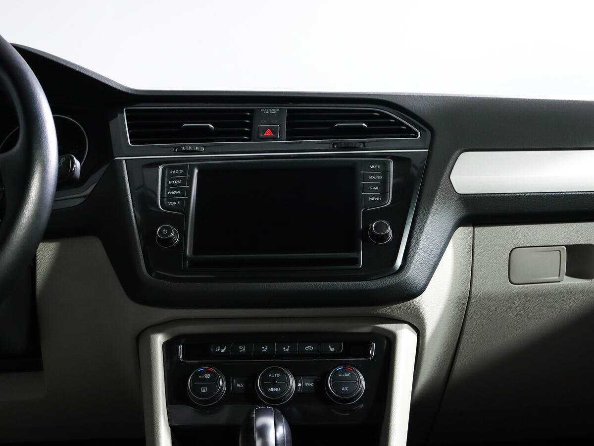 Volkswagen Tiguan, 2017 Фото №11