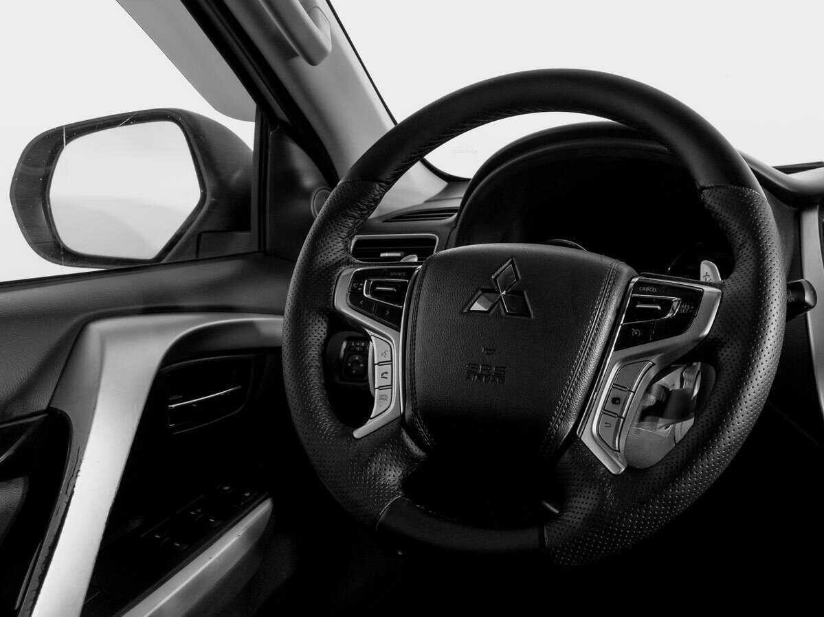 Mitsubishi Pajero Sport, 2018 Фото №15