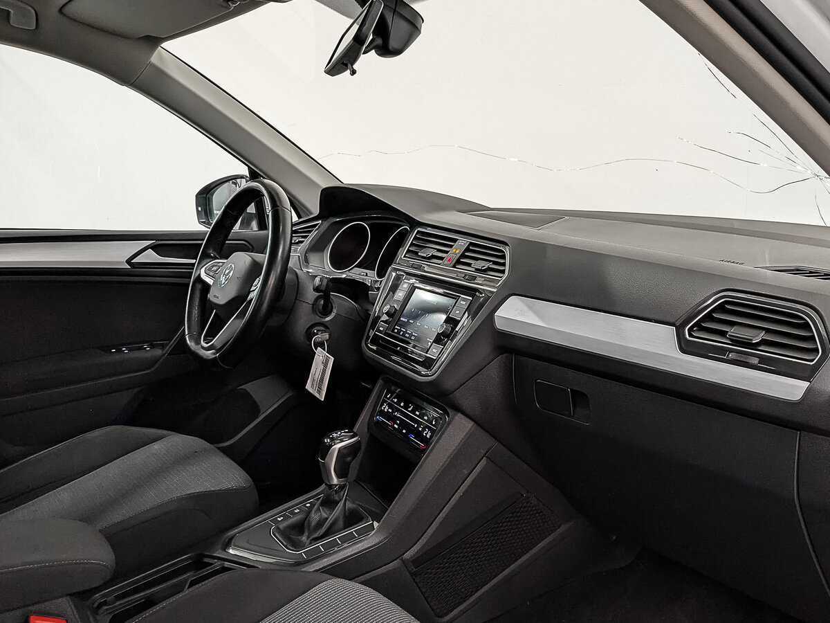 Volkswagen Tiguan, 2021 Фото №13
