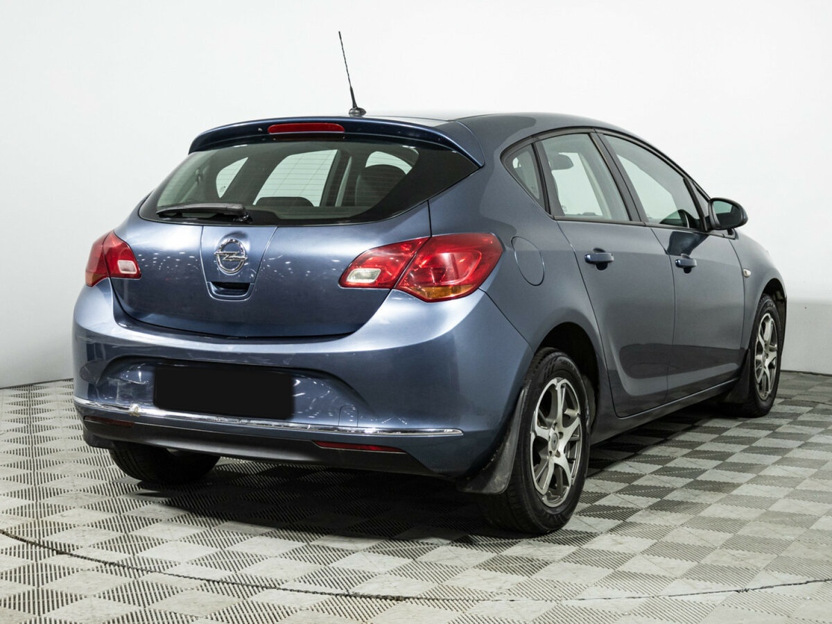 Opel Astra J Рестайлинг, 2013 Фото №5