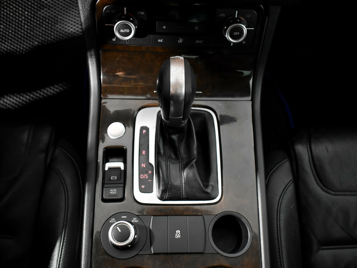 Volkswagen Touareg II, 2014 Фото №8