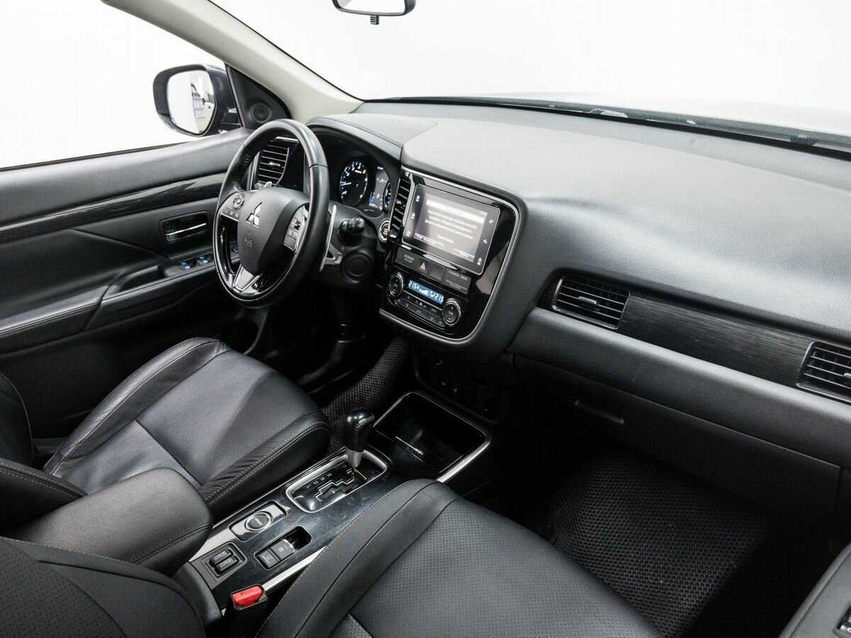 Mitsubishi Outlander, 2017 Фото №8