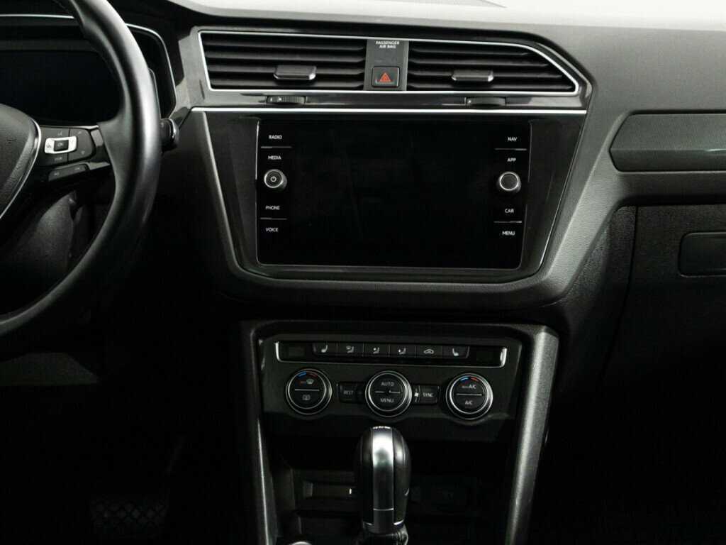 Volkswagen Tiguan, 2019 Фото №14