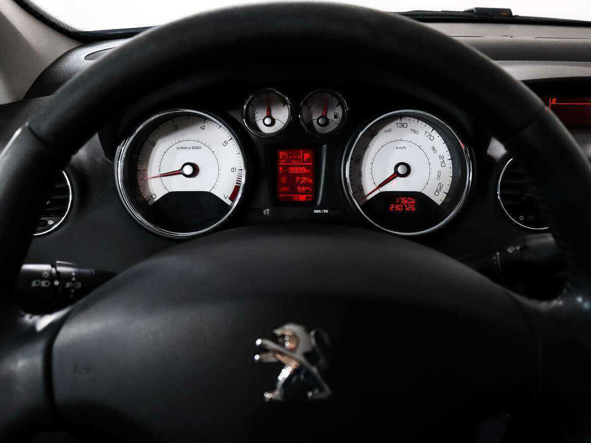 Peugeot 408, 2014 Фото №15