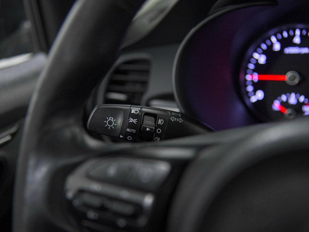 Kia Rio, 2018 Фото №8