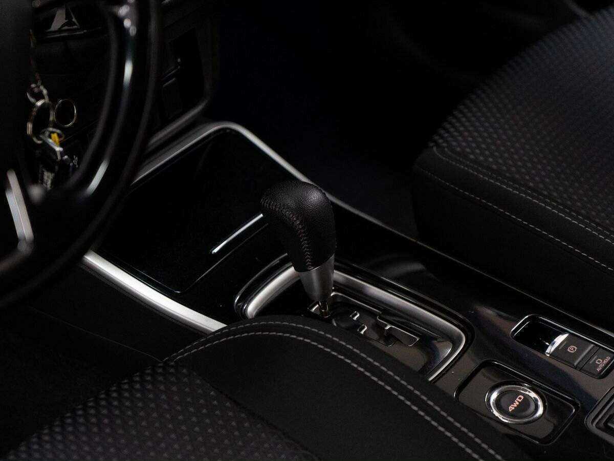Mitsubishi Outlander, 2018 Фото №12