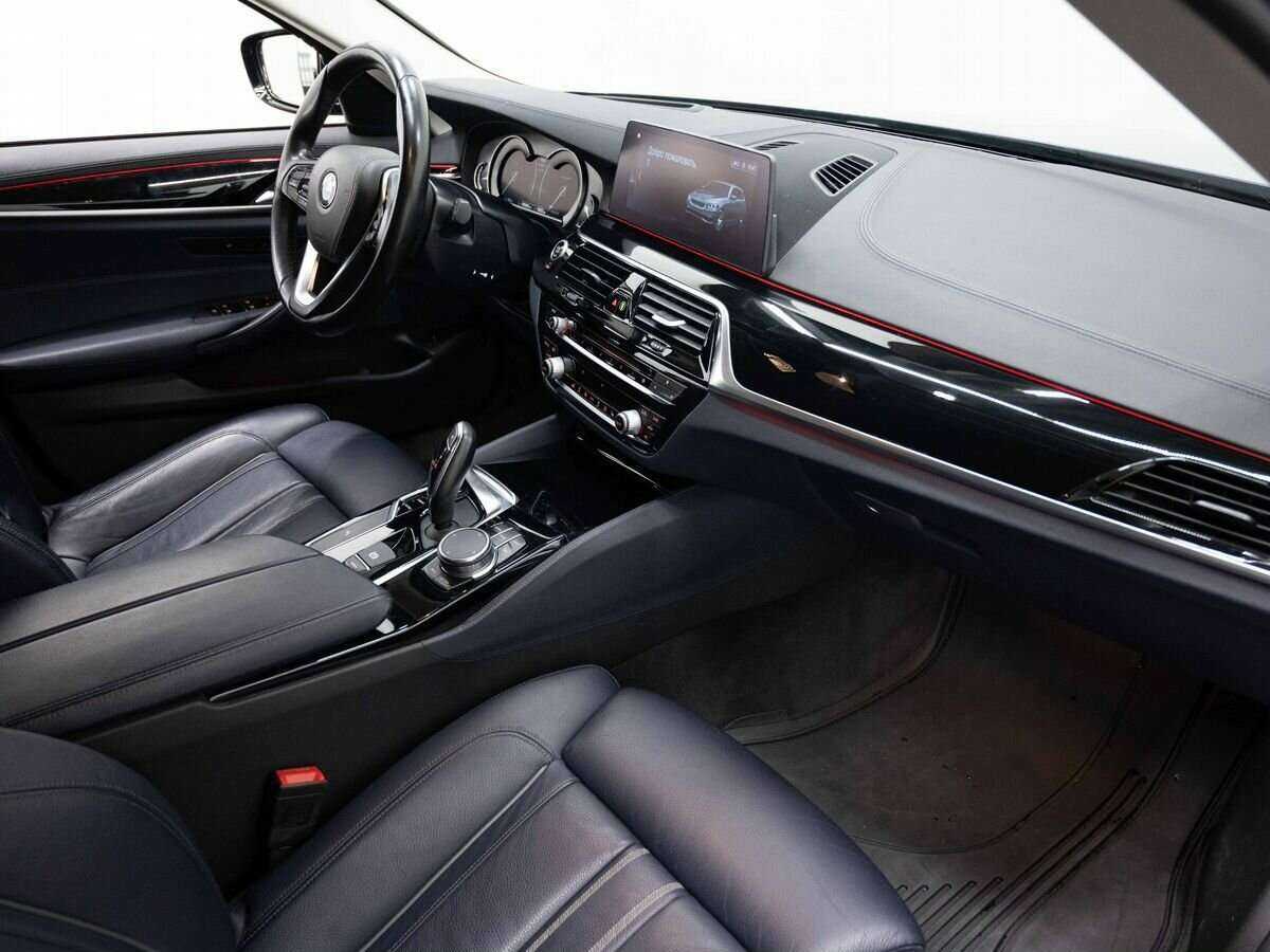 BMW 5 серии 520d xDrive, 2017 Фото №12