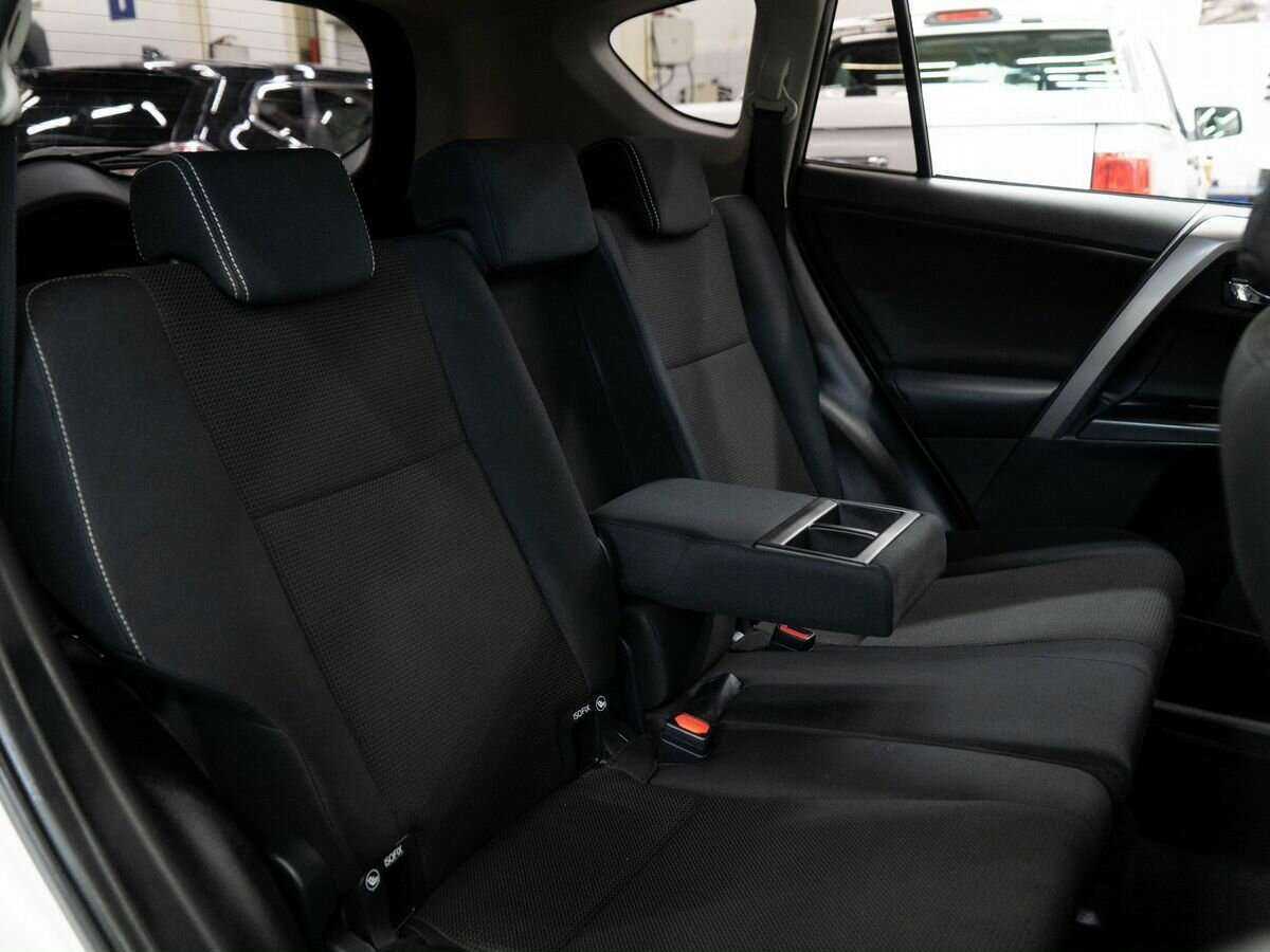Toyota RAV4, 2016 Фото №10