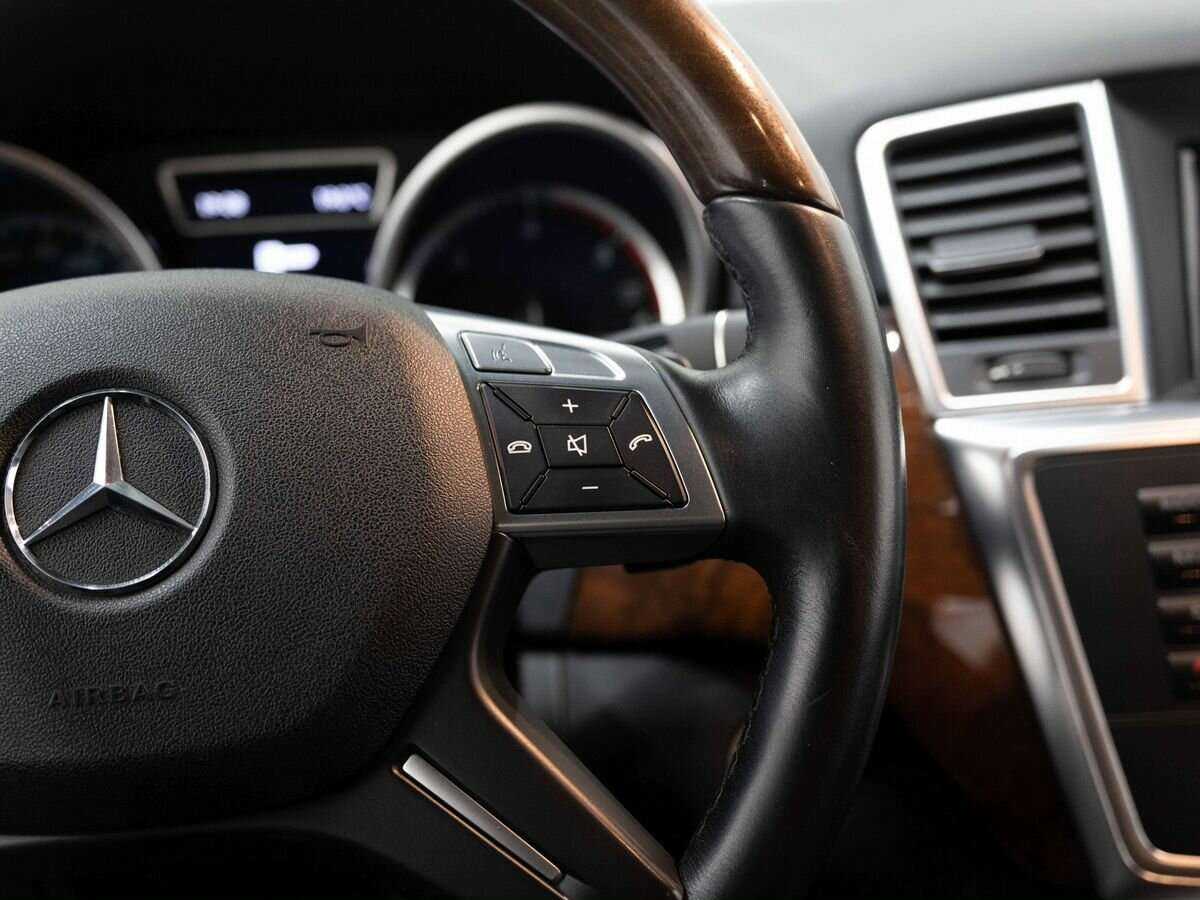 Mercedes-Benz M-Класс 350 CDI, 2012 Фото №18