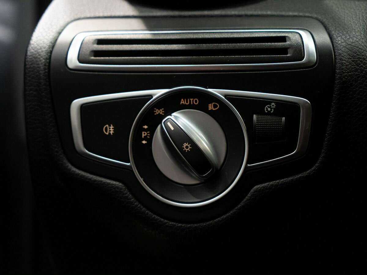 Mercedes-Benz C-Класс 180, 2018 Фото №18