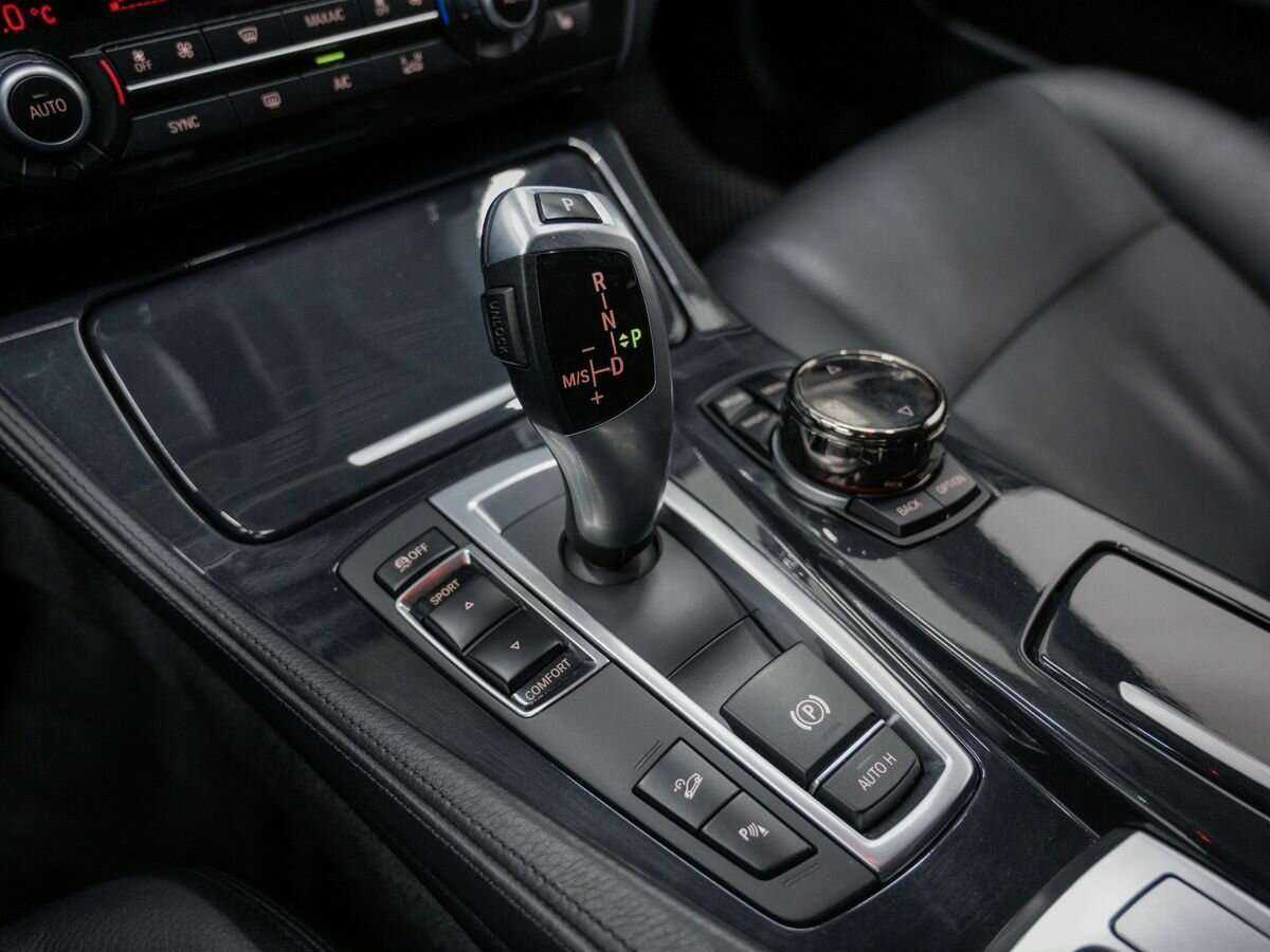 BMW 5 серии 528i xDrive, 2013 Фото №18