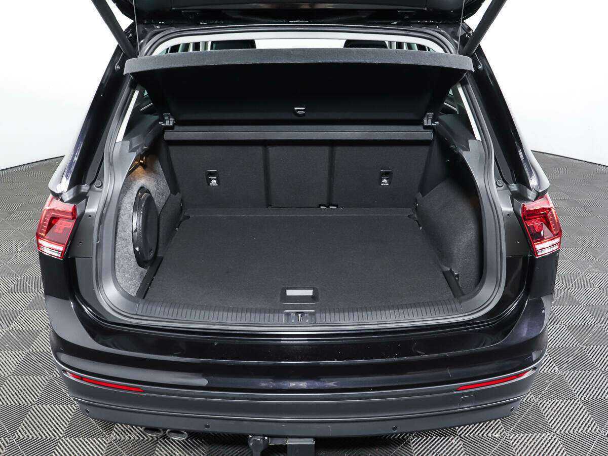 Volkswagen Tiguan, 2020 Фото №9