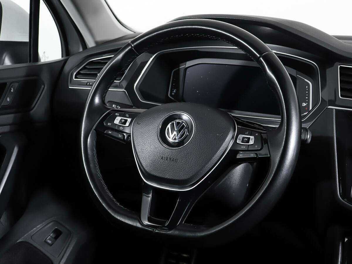 Volkswagen Tiguan, 2018 Фото №13