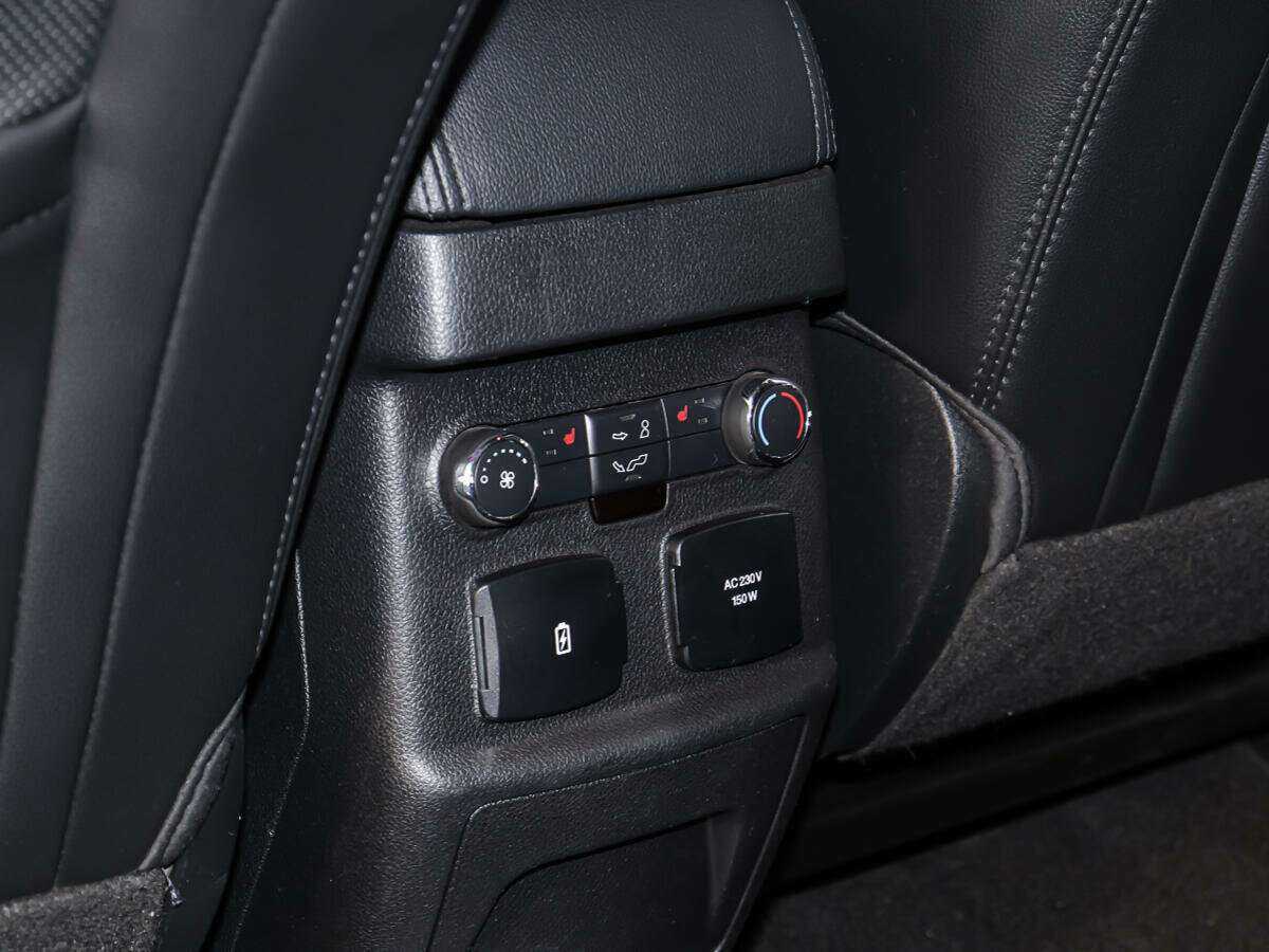 Ford Explorer, 2017 Фото №18