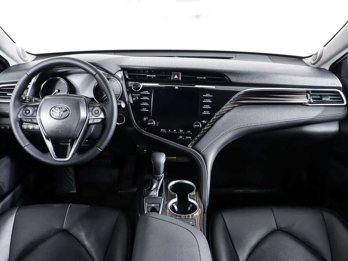 Toyota Camry, 2018 Фото №11