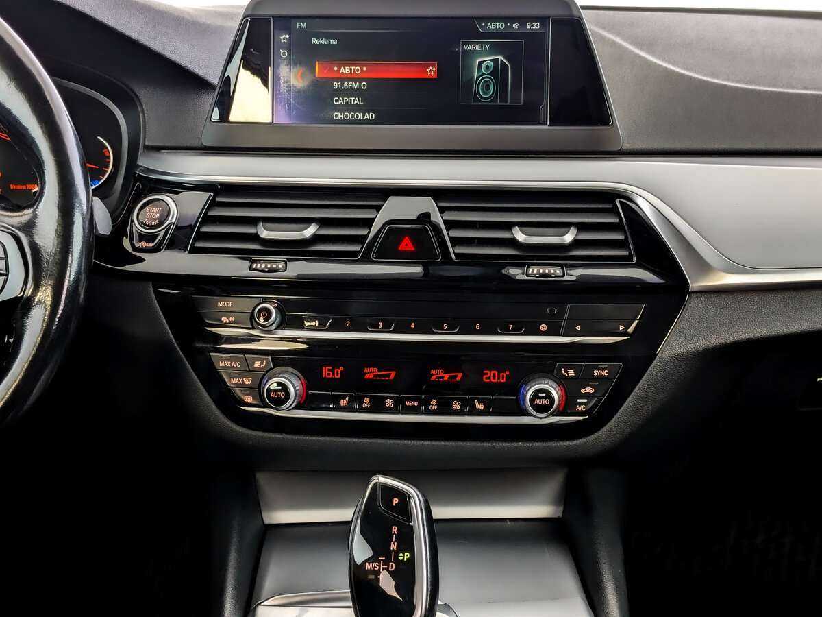 BMW 5 серии 520i, 2018 Фото №12