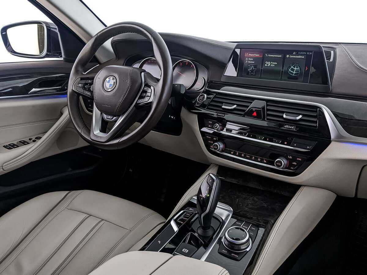 BMW 5 серии 520i, 2017 Фото №24