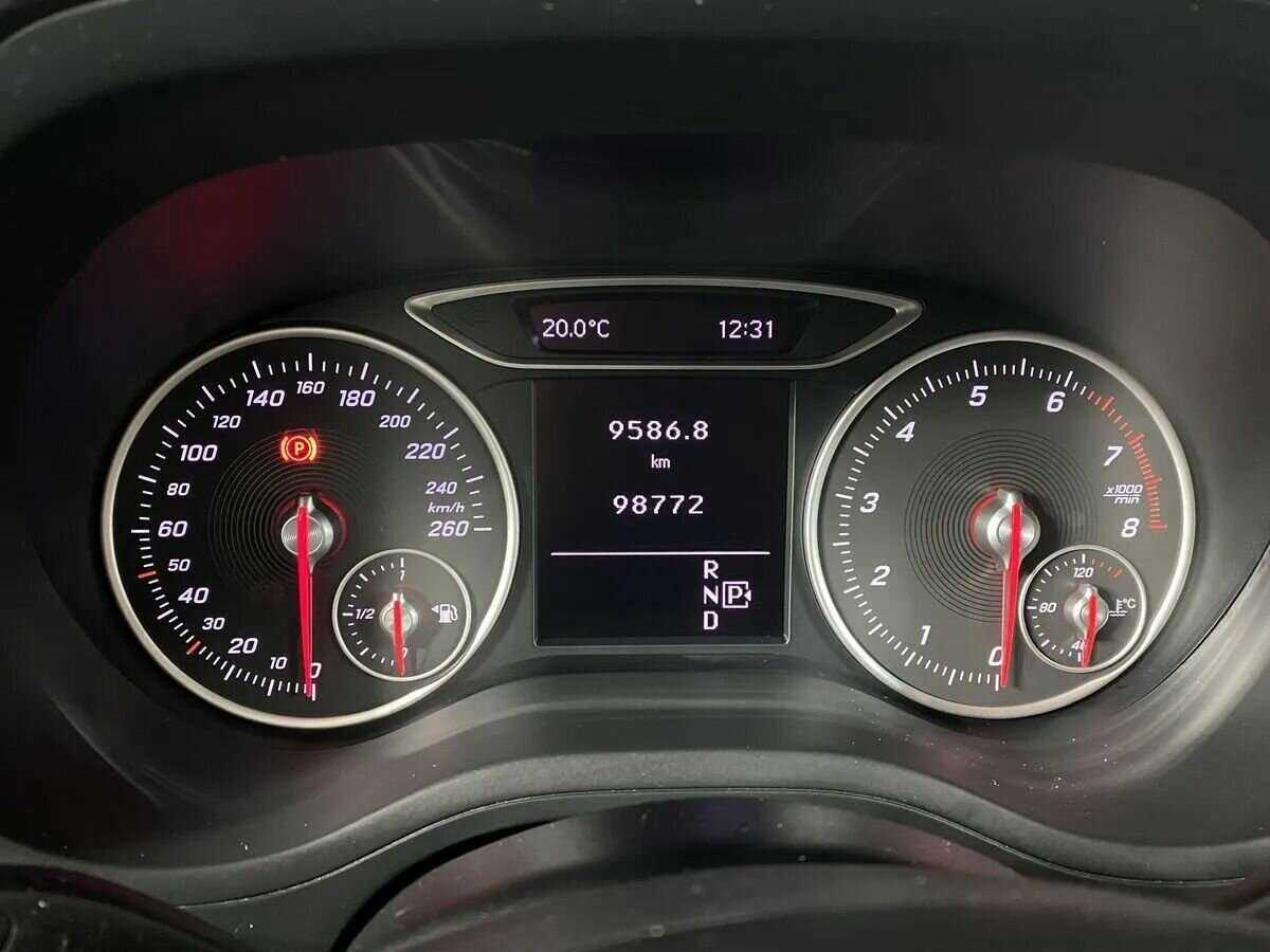 Mercedes-Benz B-Класс 180, 2015 Фото №15