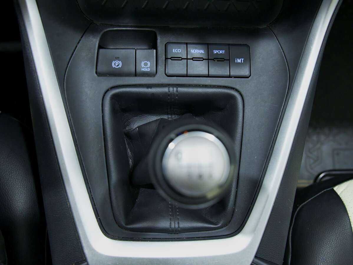 Toyota RAV4, 2020 Фото №8