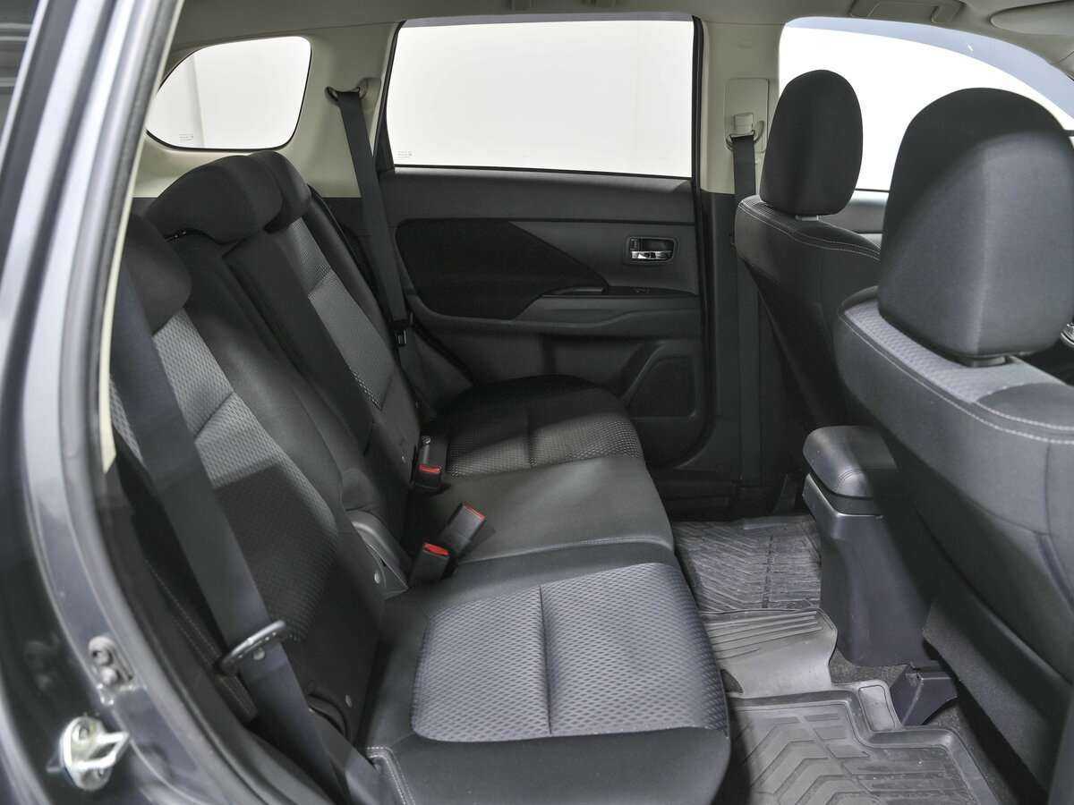 Mitsubishi Outlander, 2018 Фото №16