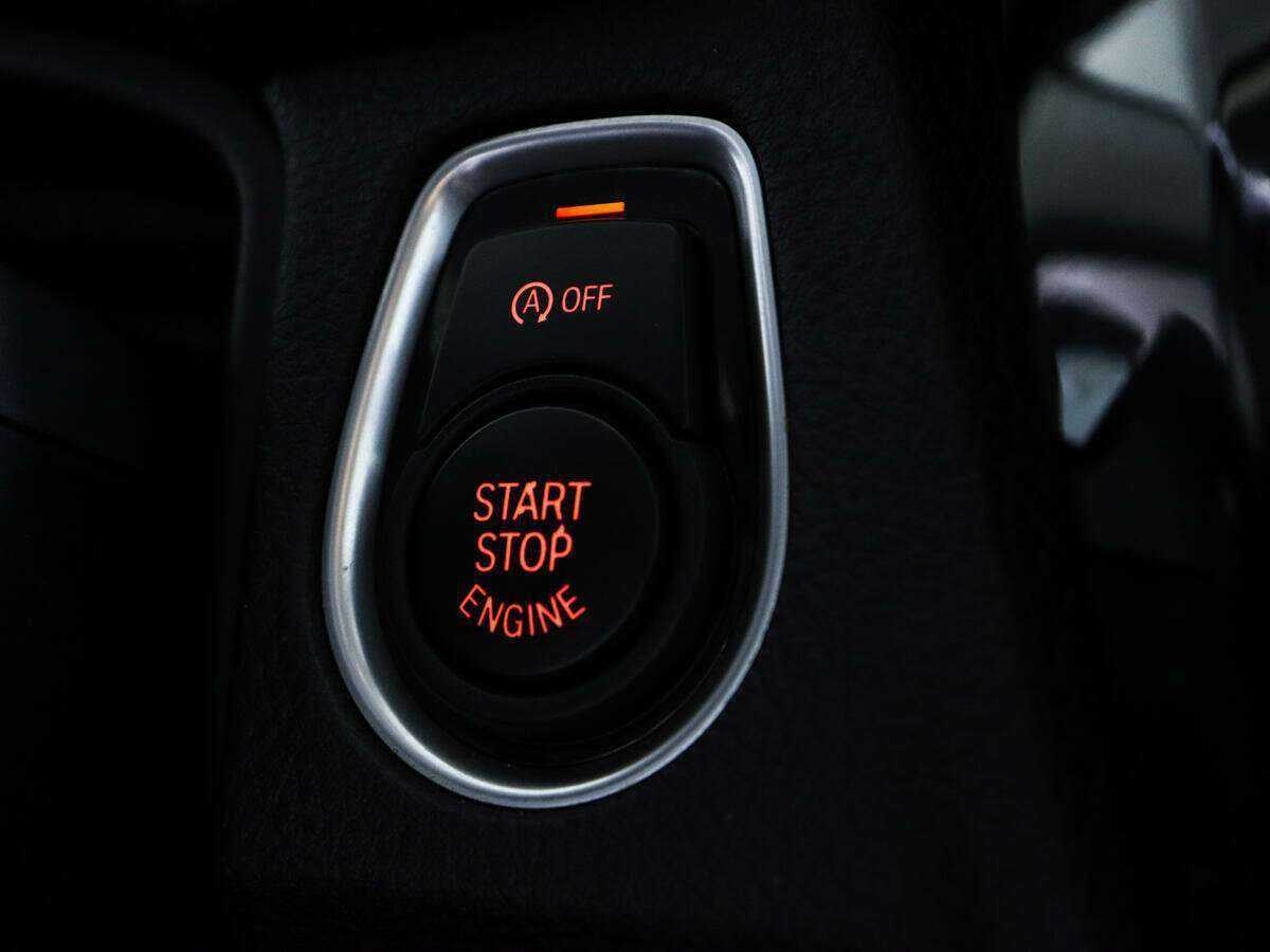 BMW 3 серии 320i, 2016 Фото №15