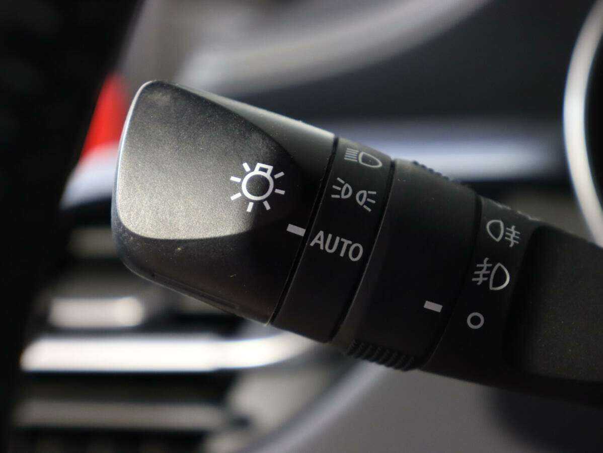 Toyota C-HR, 2019 Фото №16