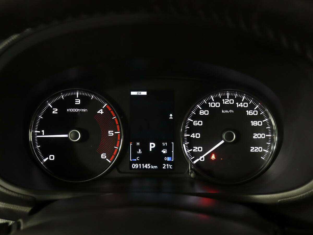 Mitsubishi Pajero Sport, 2017 Фото №10