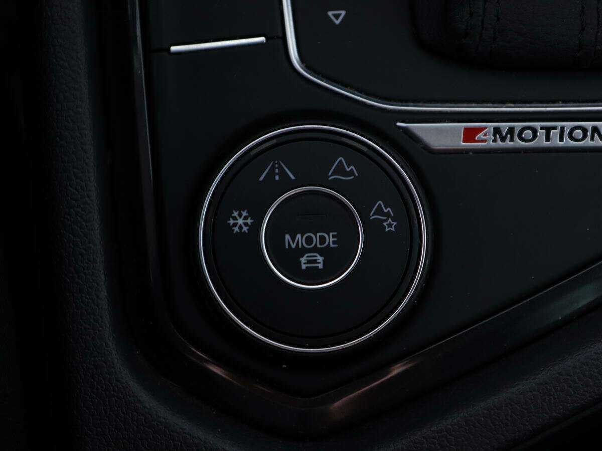 Volkswagen Tiguan, 2018 Фото №18