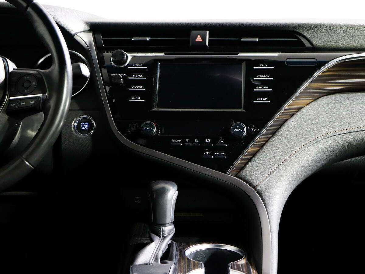 Toyota Camry, 2018 Фото №13