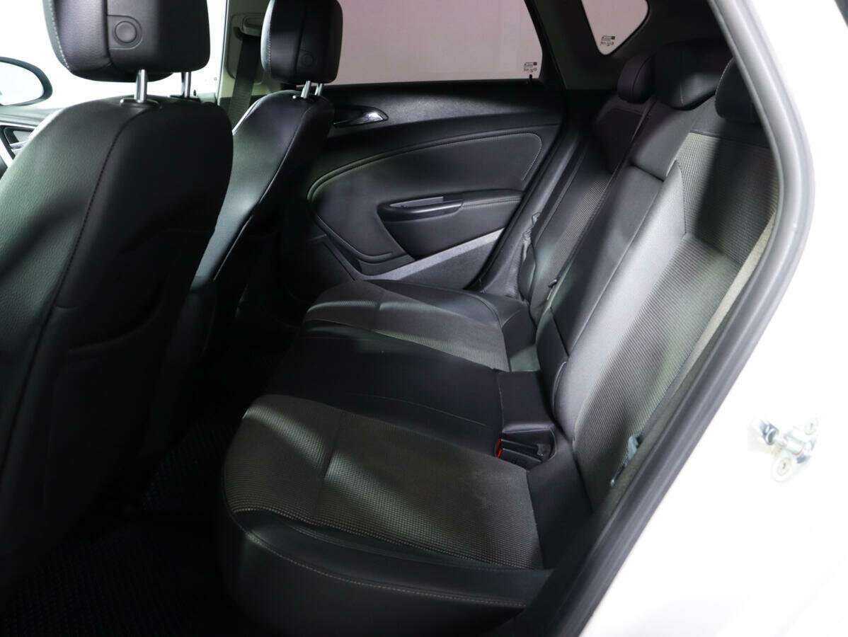 Opel Astra, 2012 Фото №7