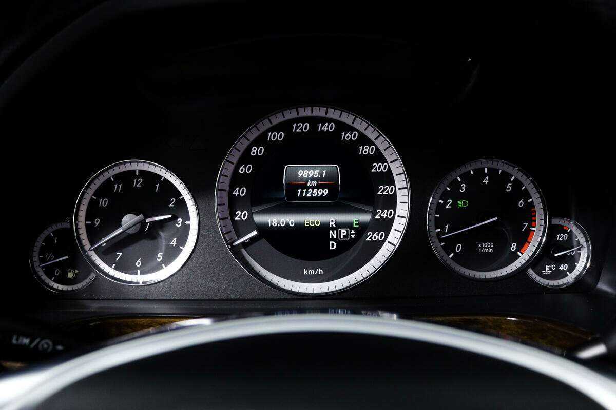 Mercedes-Benz E-Класс 200 7G-Tronic, 2012 Фото №10