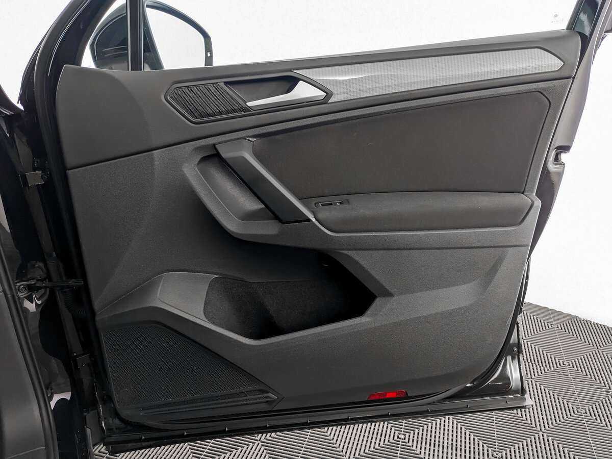 Volkswagen Tiguan, 2021 Фото №20